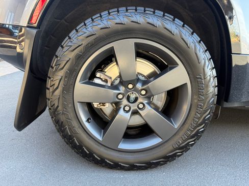 Used 2022 Land Rover Defender 110 X-Dynamic HSE image 25