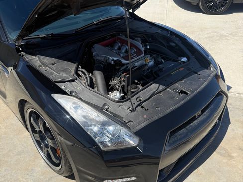 Used 2012 Nissan GT-R Black Edition AWD/4WD image 29