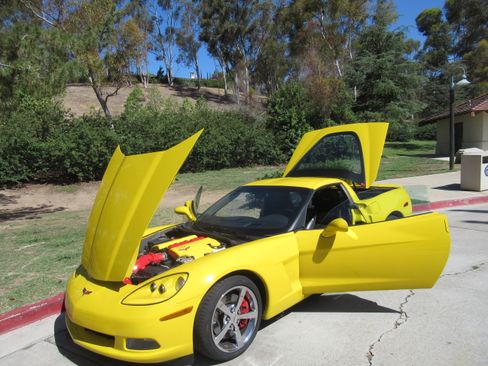 Used 2009 Chevrolet Corvette Coupe w/ Preferred Equipment Group RWD image 21
