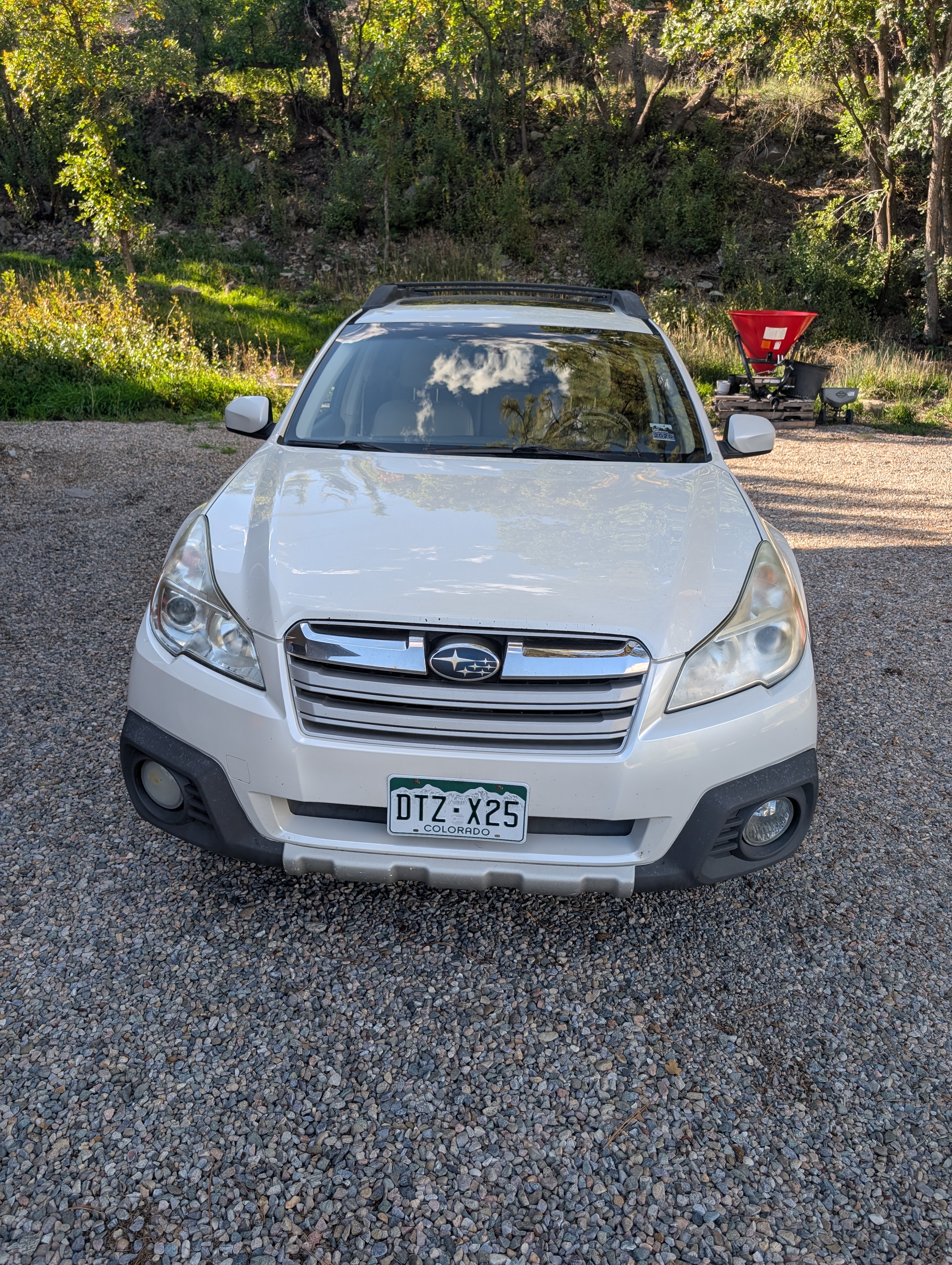 Used 2014 Subaru Outback 3.6R Limited w/ Moonroof Package AWD/4WD image 2
