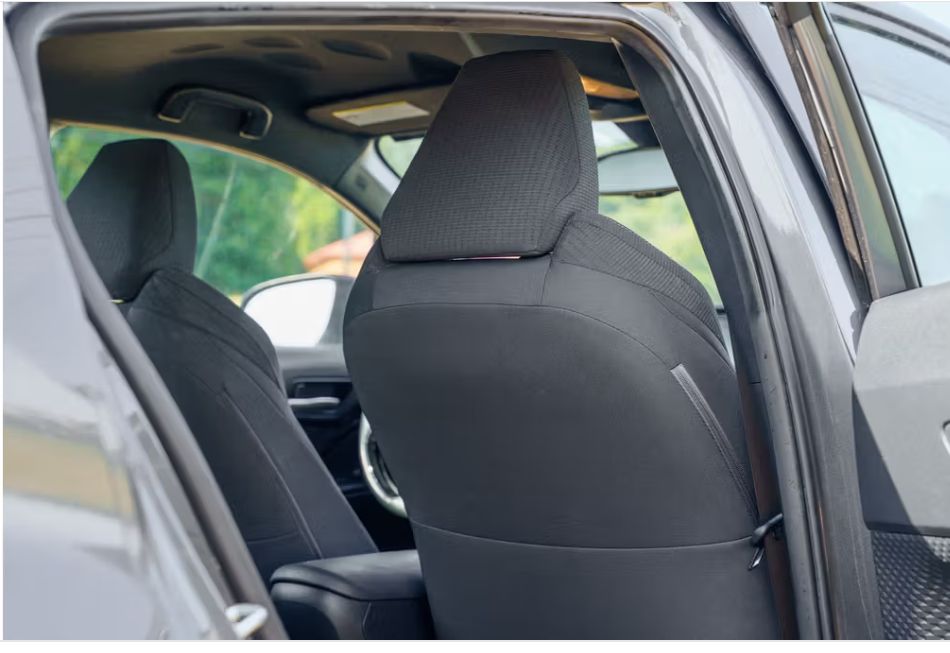 Used 2018 Toyota C-HR XLE FWD image 18