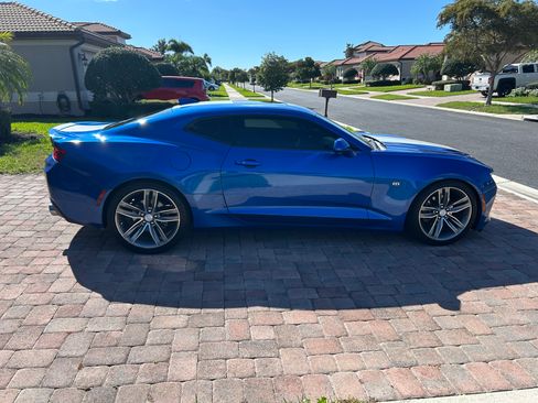 Used 2016 Chevrolet Camaro LT w/ RS Package image 4