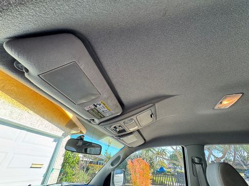 Used 2006 Toyota Tacoma PreRunner image 18