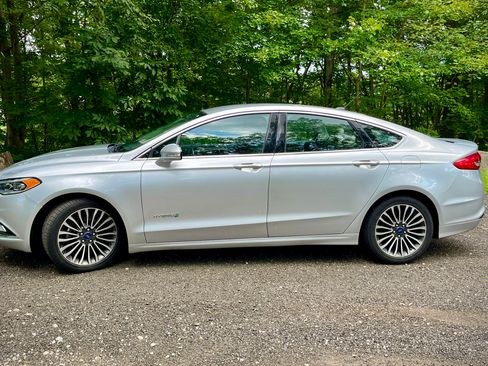 Used 2017 Ford Fusion Titanium image 14