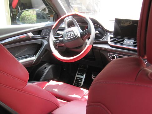 Used 2023 Audi SQ5 Premium Plus w/ Premium Plus Package AWD/4WD image 13