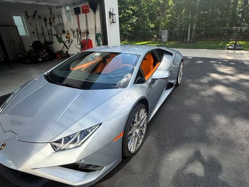 Used 2021 Lamborghini Huracan EVO RWD image 8