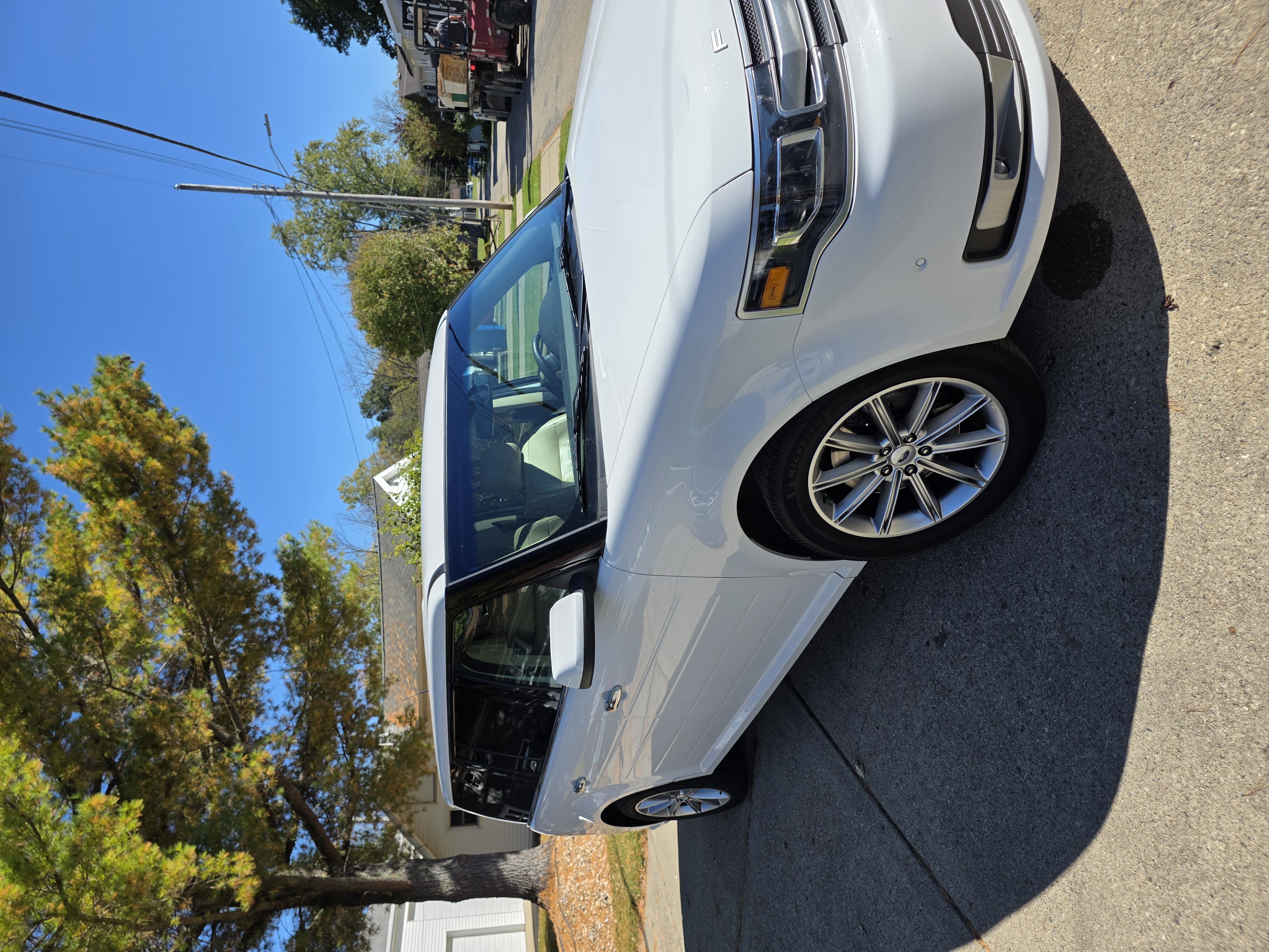 Used 2019 Ford Flex Limited w/ Equipment Group 301A FWD image 5