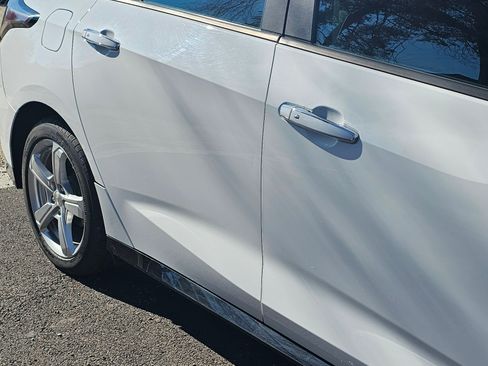 Used 2016 Chevrolet Volt LT image 10