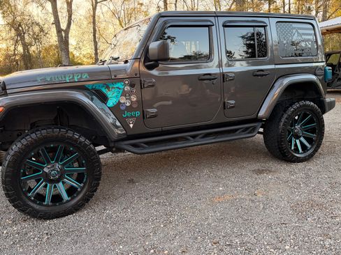 Used 2020 Jeep Wrangler Unlimited Sahara AWD/4WD image 1