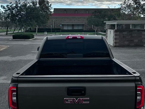 Used 2018 GMC Sierra 1500 Denali AWD/4WD image 10