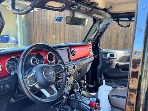 Used 2018 Jeep Wrangler Unlimited Rubicon image 8