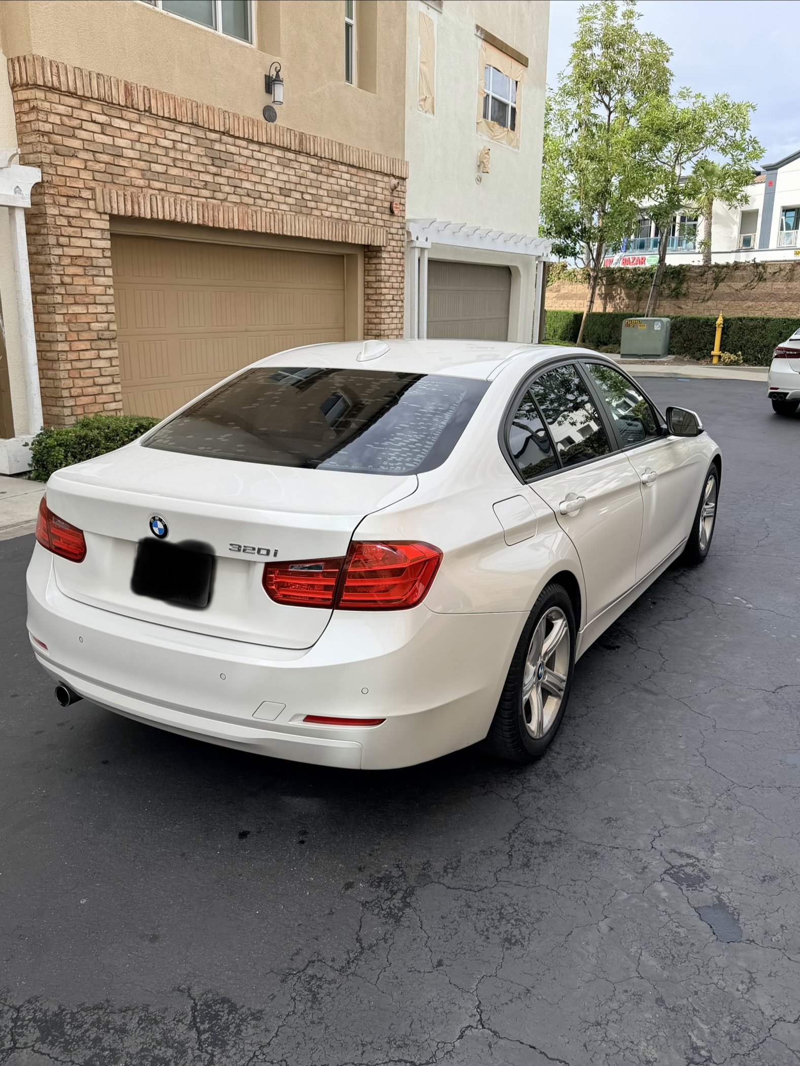 Used 2015 BMW 320i Sedan RWD image 6