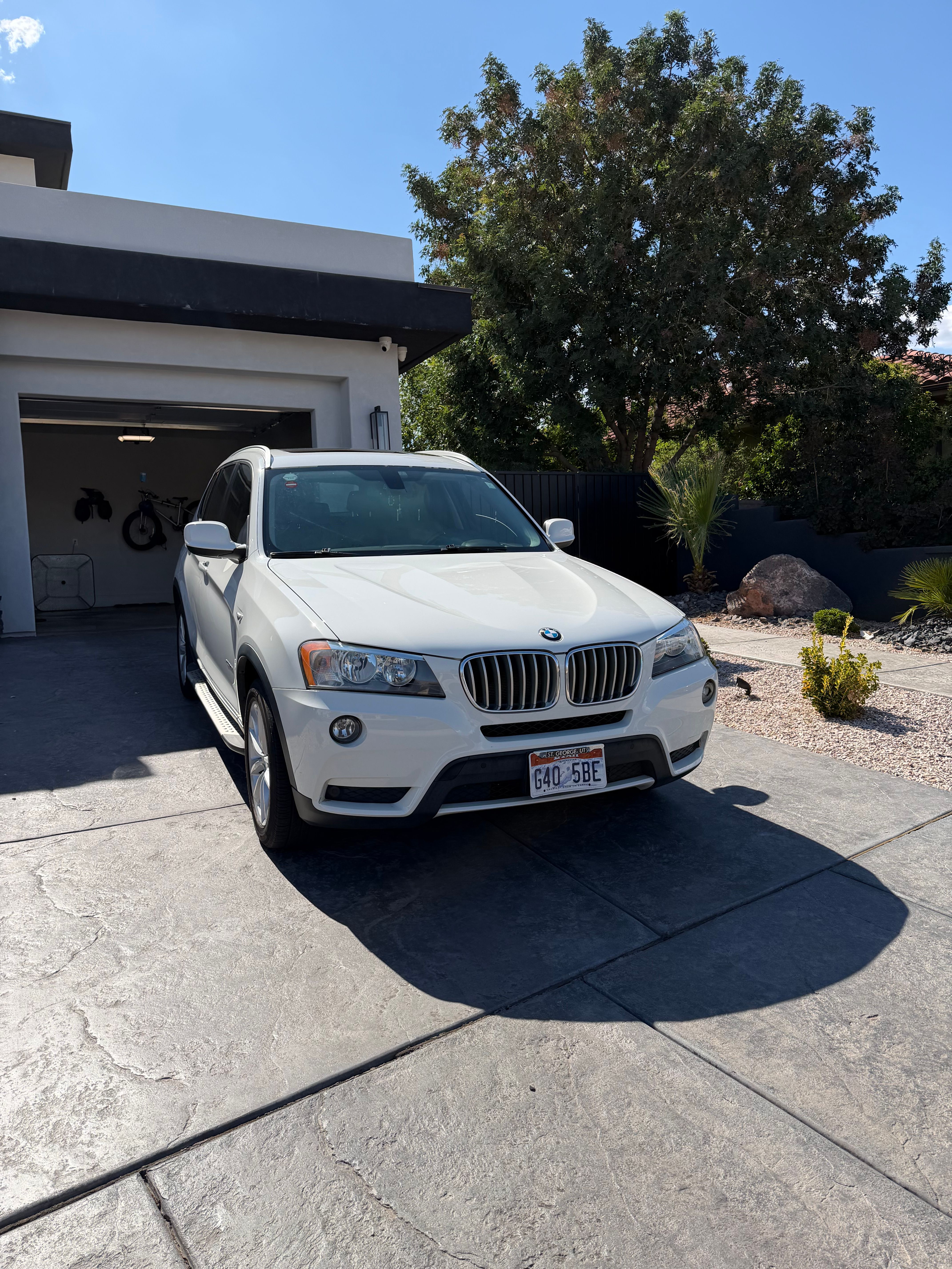 Used 2014 BMW X3 xDrive28i AWD/4WD image 1