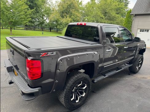 Used 2014 Chevrolet Silverado 1500 LTZ Z71 w/ LTZ Plus Package AWD/4WD image 8