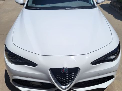 Used 2018 Alfa Romeo Giulia Ti Sport w/ Quick Order Package 22S Sport AWD/4WD image 1