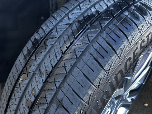 Used 2023 Toyota Sienna Platinum image 10