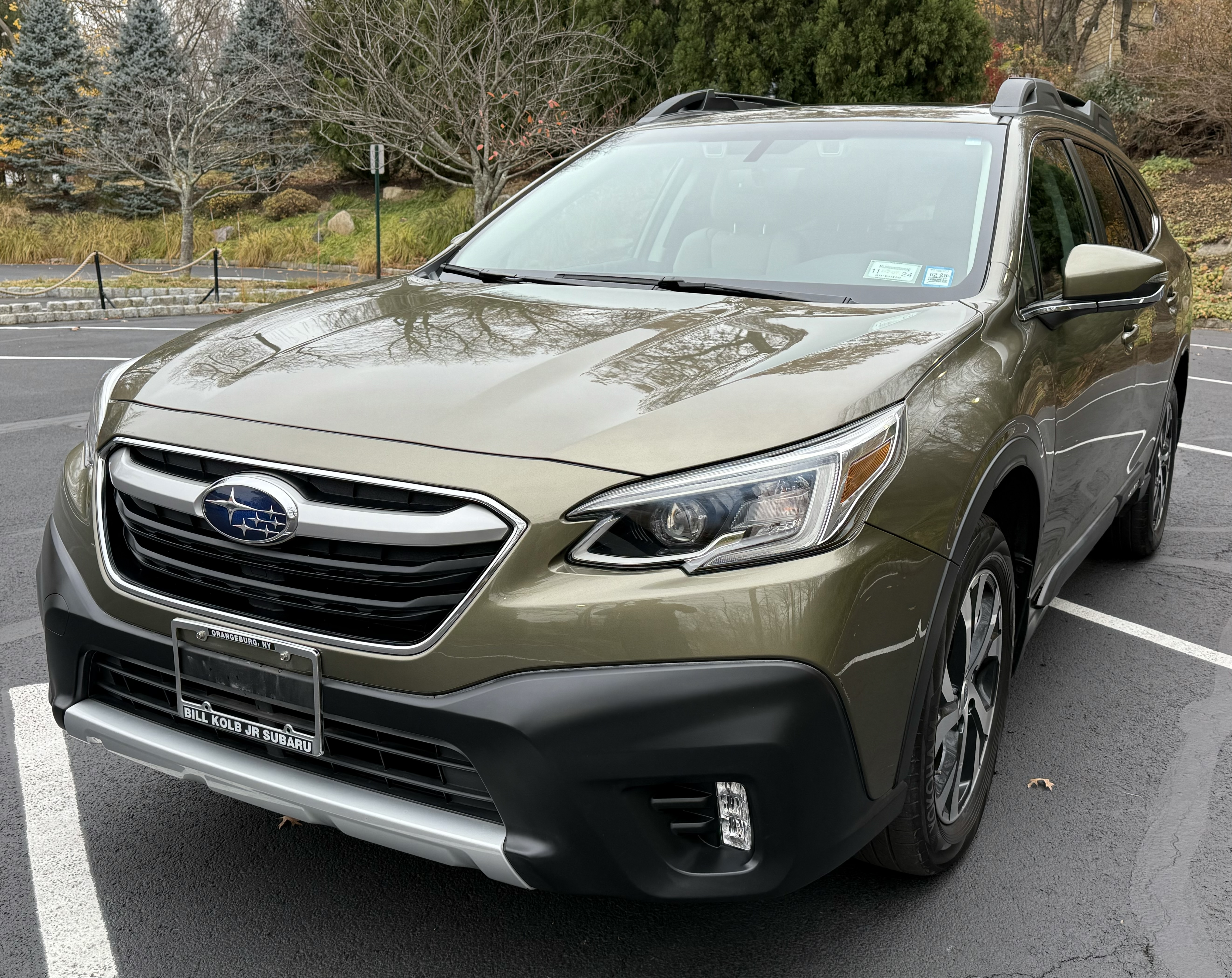 Used 2021 Subaru Outback Limited AWD/4WD image 1