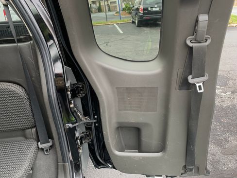 Used 2008 Nissan Frontier SE w/ SE Value Truck Pkg image 24