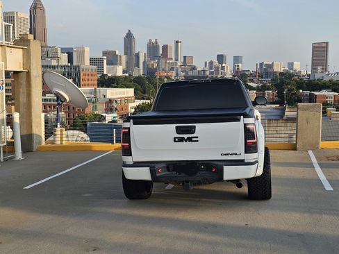 Used 2009 GMC Sierra 1500 Denali AWD/4WD image 13