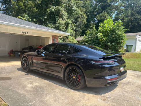 Used 2018 Porsche Panamera Turbo image 11