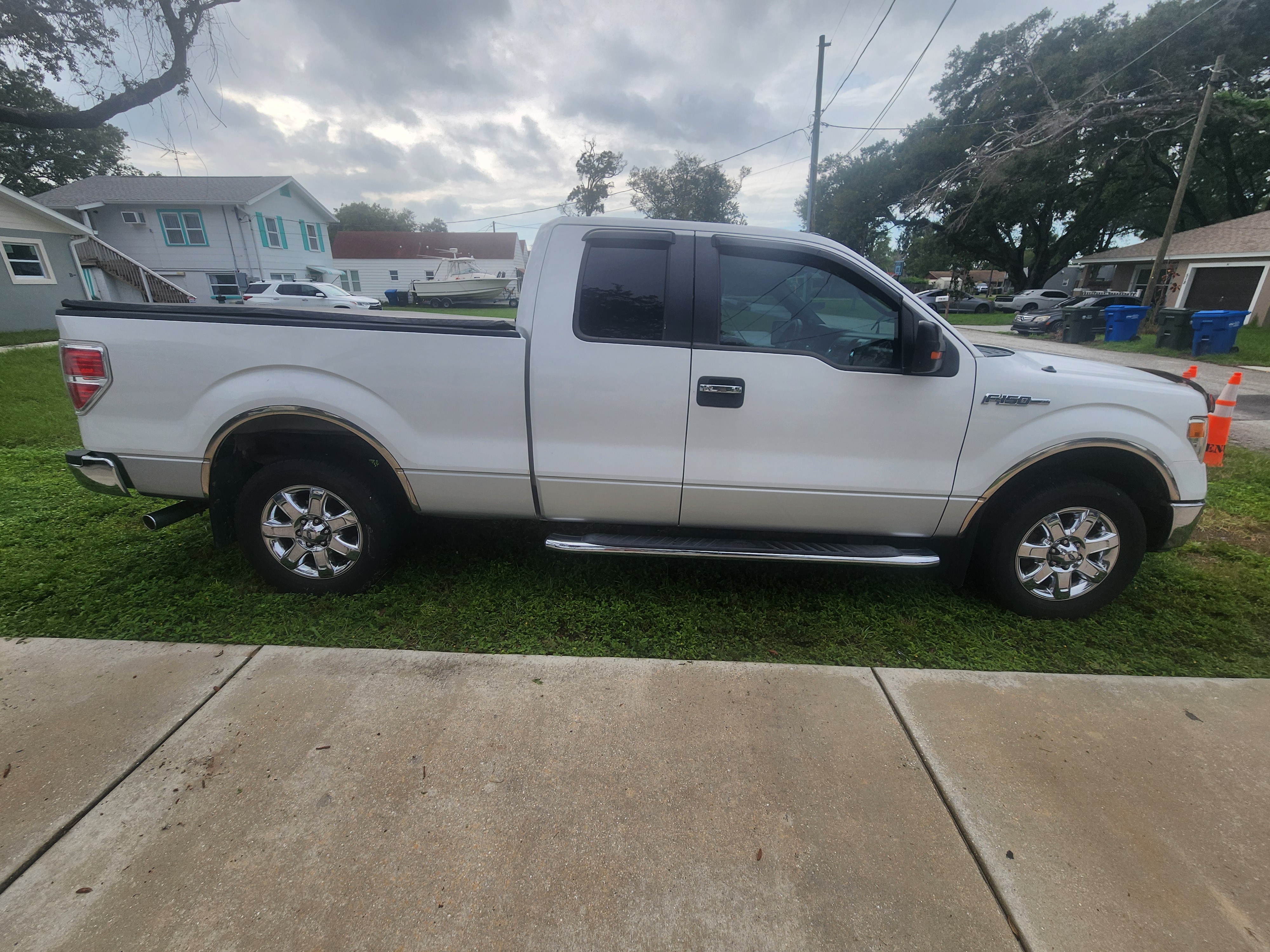Used 2014 Ford F150 XLT w/ XLT Chrome Package RWD image 1