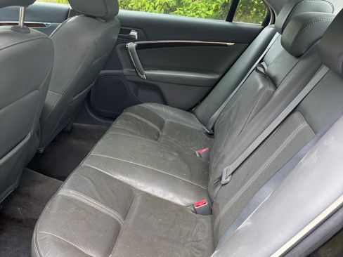 Used 2010 Lincoln MKZ image 11