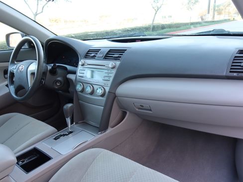 Used 2008 Toyota Camry LE image 19