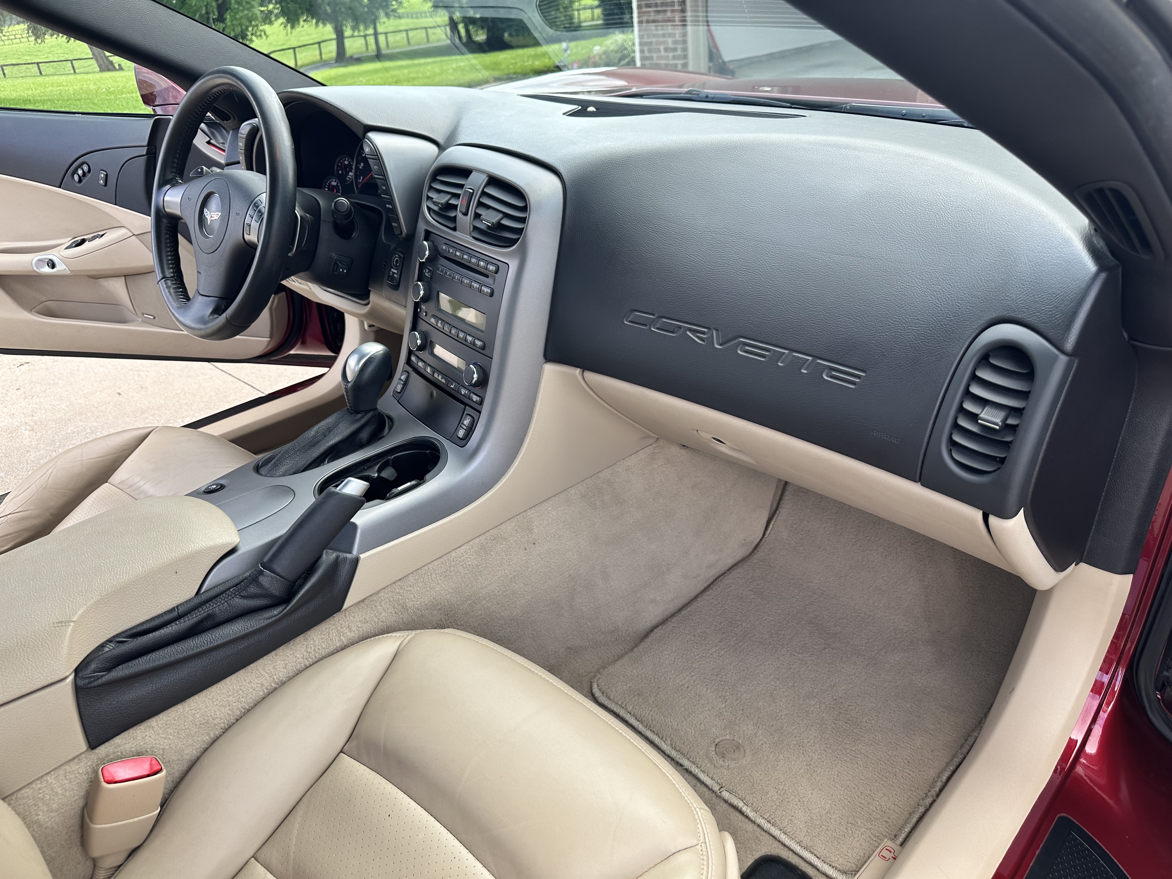 Used 2007 Chevrolet Corvette Coupe w/ Preferred Equipment Group RWD image 9