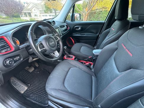 Used 2016 Jeep Renegade Trailhawk image 8