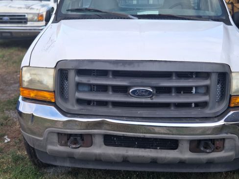 Used 2001 Ford F250 2WD Regular Cab Super Duty image 6