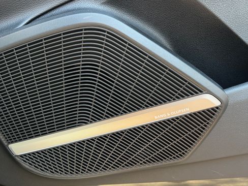 Used 2018 Audi SQ5 Premium Plus w/ S Sport Package image 16