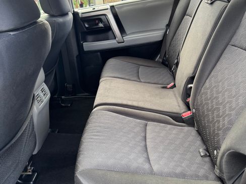 Used 2010 Toyota 4Runner Trail AWD/4WD image 10