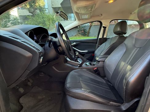 Used 2014 Ford Focus SE w/ Equipment Group 201A image 10