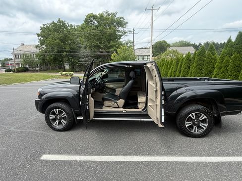 Used 2006 Toyota Tacoma 4x4 Access Cab w/ SR5 Pkg #2 image 6