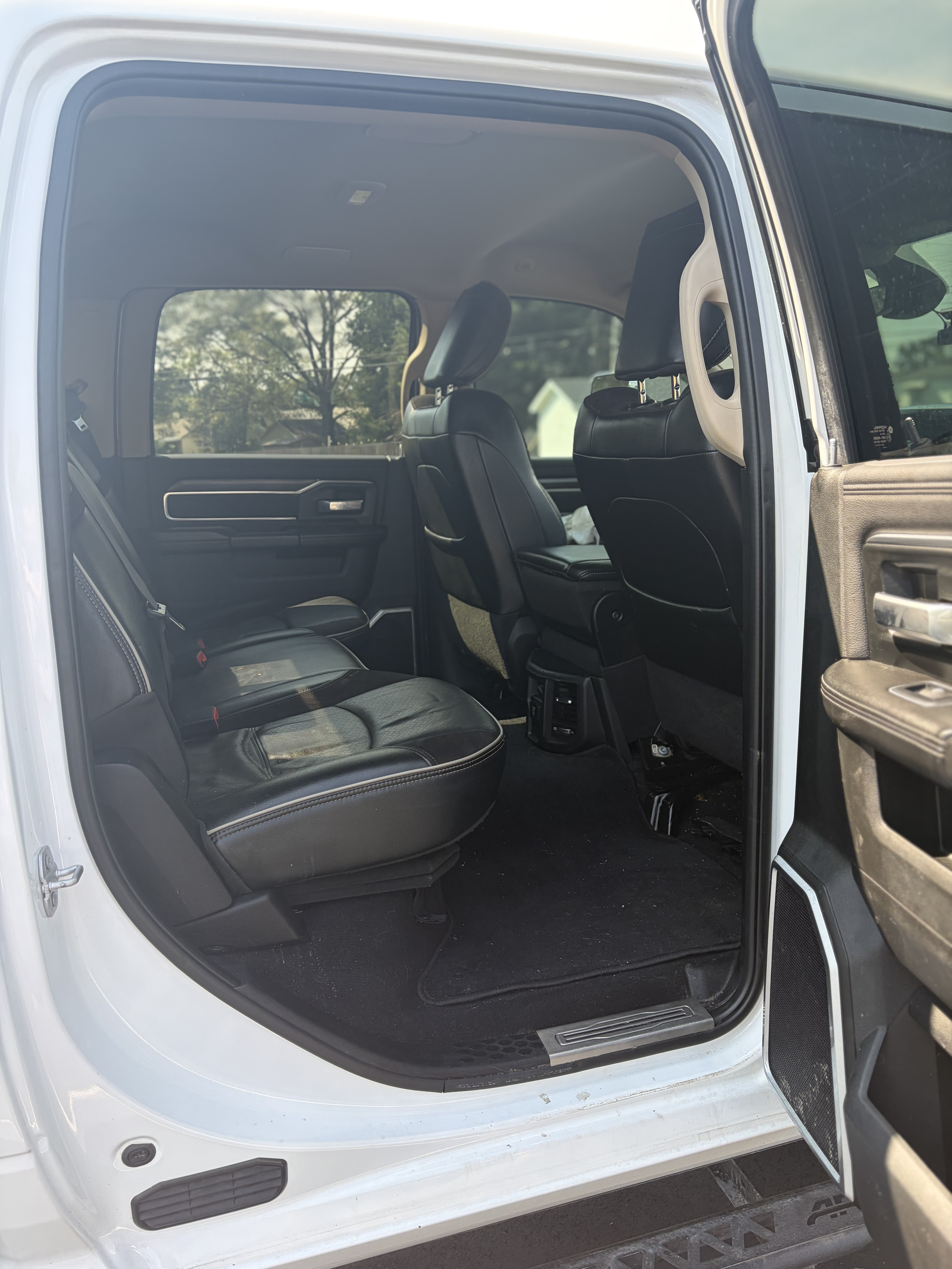 Used 2020 RAM 2500 Laramie AWD/4WD image 13