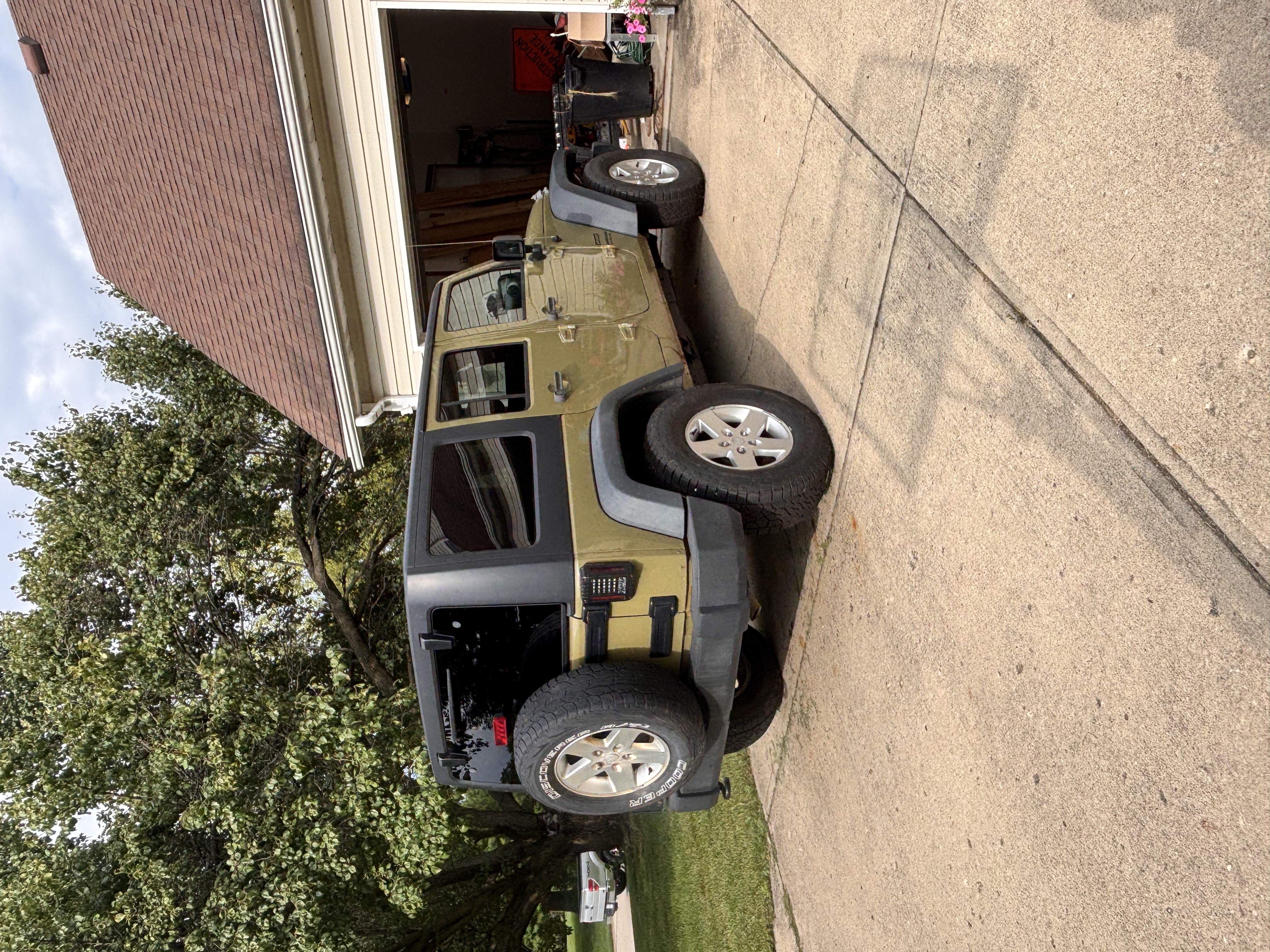 Used 2013 Jeep Wrangler Unlimited Sport AWD/4WD image 6
