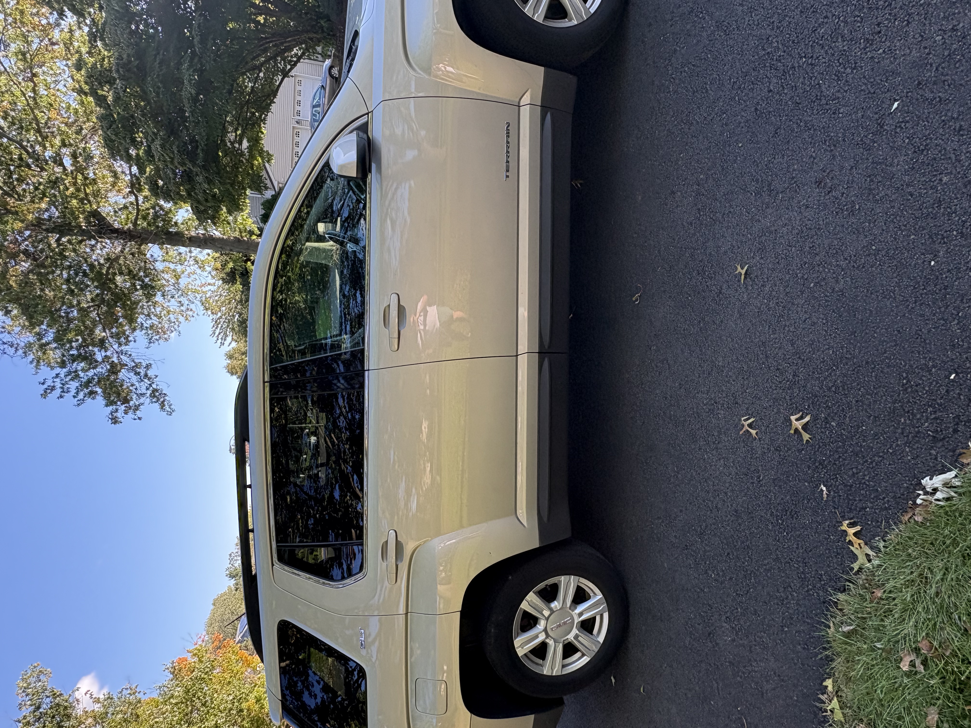 Used 2014 GMC Terrain SLT AWD/4WD image 2