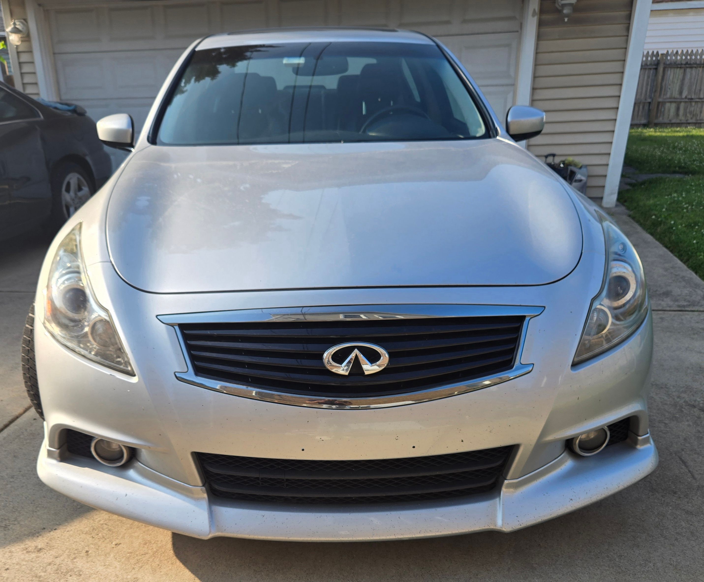 Used 2012 INFINITI G37 Sport RWD image 4