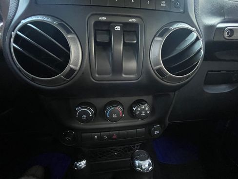Used 2016 Jeep Wrangler Sport image 16