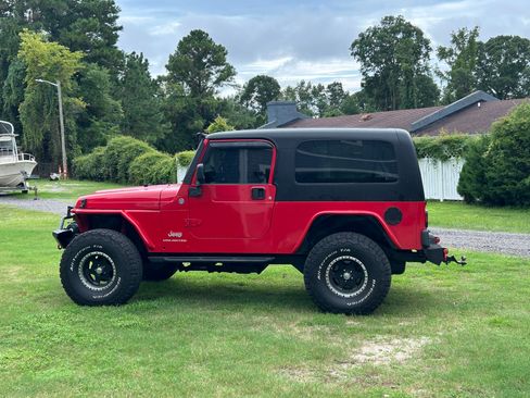 Used 2005 Jeep Wrangler Unlimited image 9