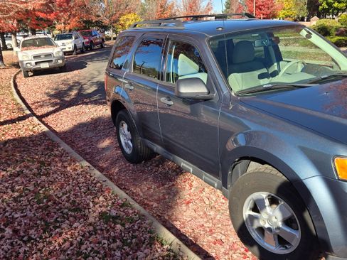 Used 2011 Ford Escape XLT w/ Cargo Pkg image 21