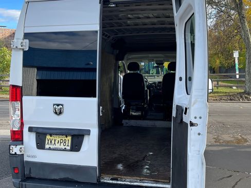 Used 2017 RAM ProMaster 2500 image 10