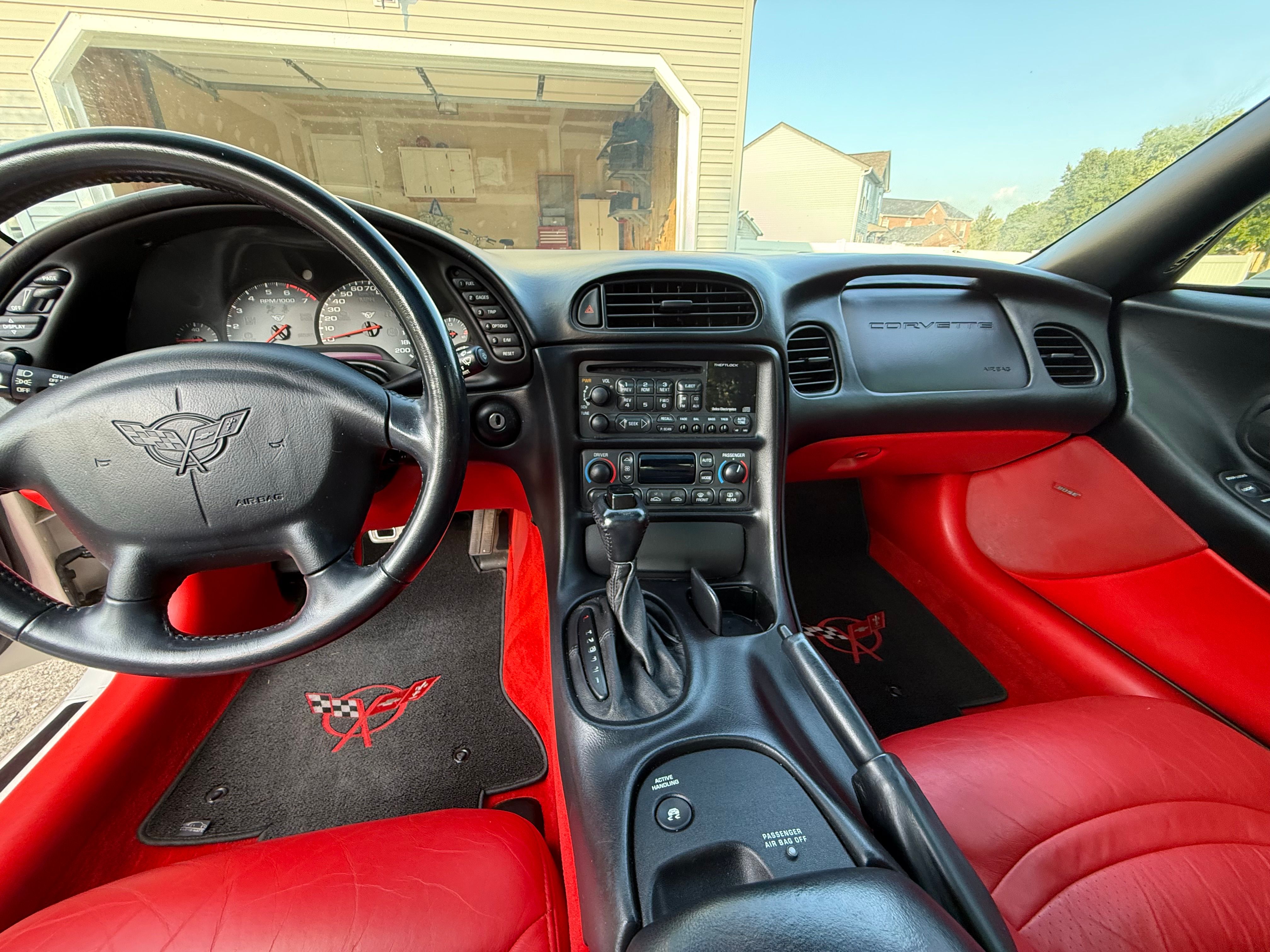 Used 2002 Chevrolet Corvette Coupe w/ Preferred Equipment Group2 RWD image 12