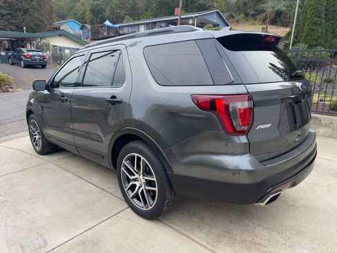 Used 2017 Ford Explorer Sport w/ Equipment Group 401A image 8