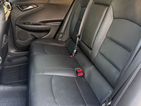 Used 2018 Chevrolet Malibu Premier w/ Premier Sun and Wheel Package image 8