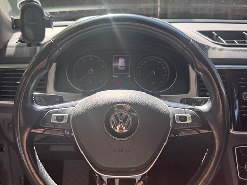 Used 2018 Volkswagen Atlas SEL image 9