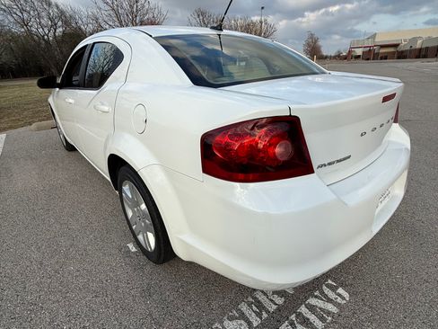 Used 2013 Dodge Avenger SE image 5