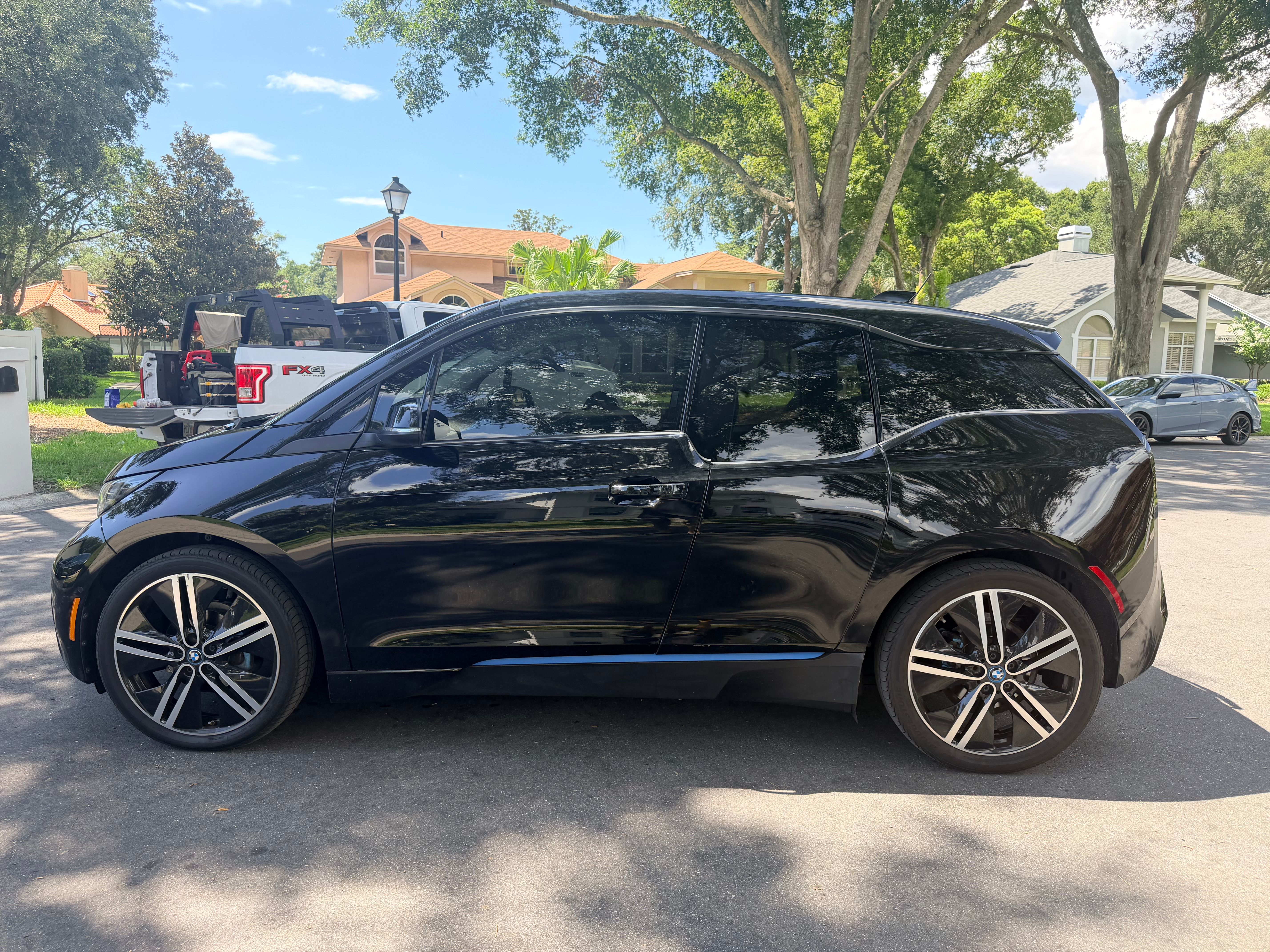 Used 2017 BMW i3 w/ Range Extender RWD image 5