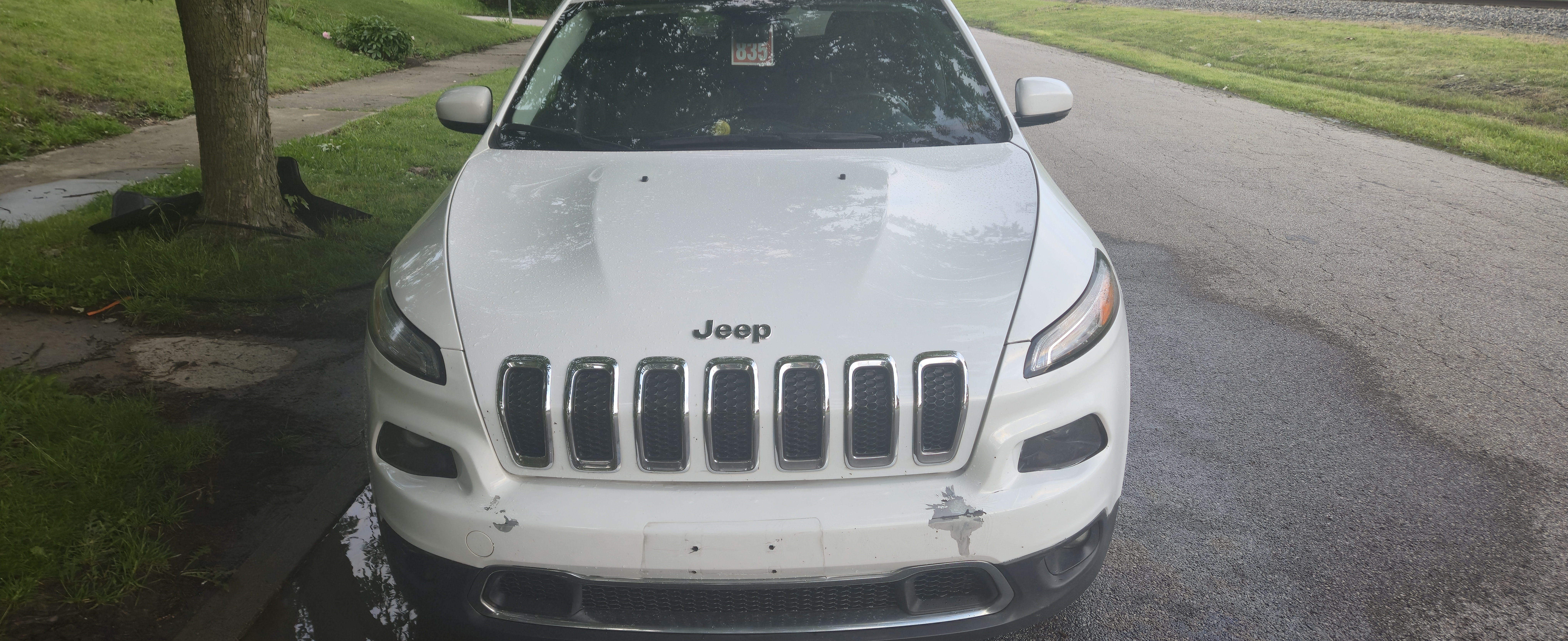 Used 2014 Jeep Cherokee Limited w/ Luxury Group AWD/4WD image 8
