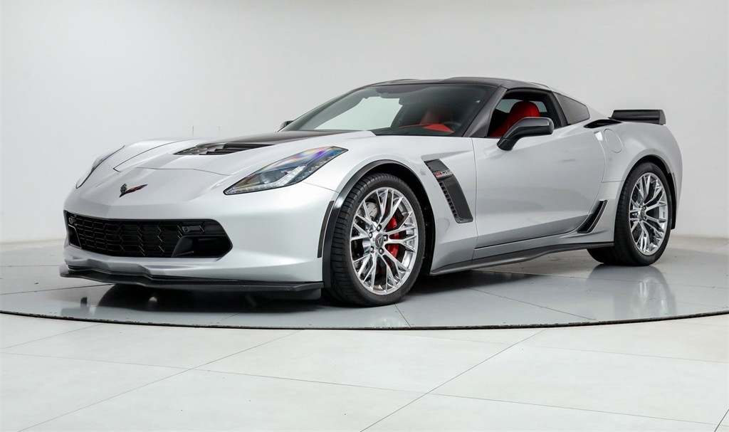 Used 2019 Chevrolet Corvette Z06 RWD image 1